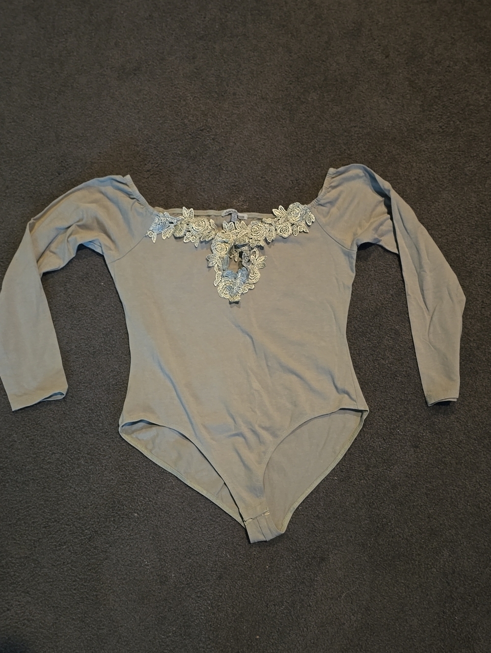 Charlotte Russe Green Lace Appliqué Long Sleeve Bodysuit